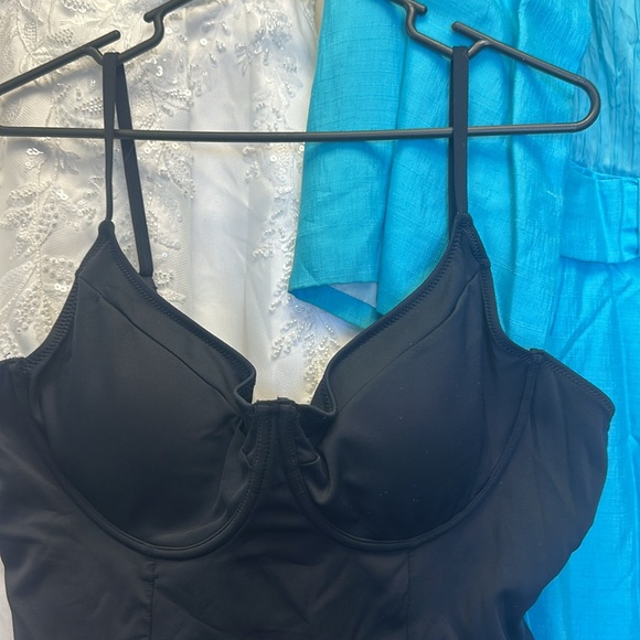 🆕 GOOD AMERICAN Black Show Off One Piece Underwire Cups Belt Swimsuit Size 6 3x - Picture 11 of 11
